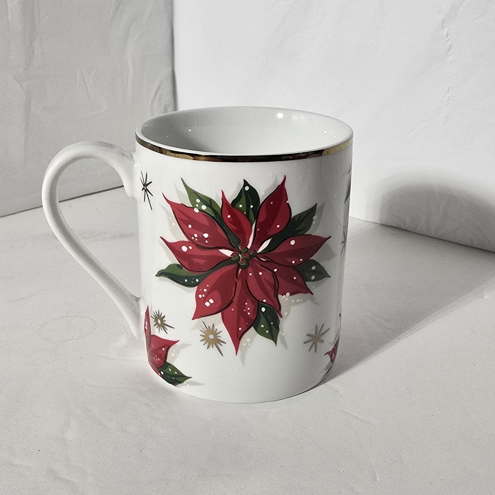 Home Collection Festive Poinsettia Mug - Red and Green